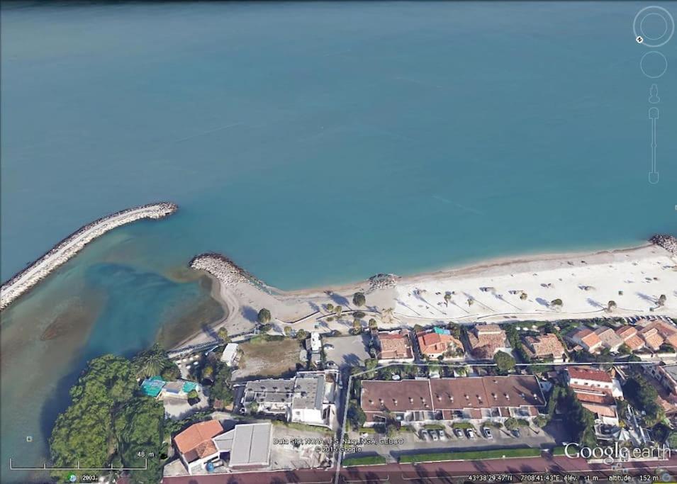 Appart Dans Maison 2 Km De La Plage Villeneuve-Loubet Esterno foto