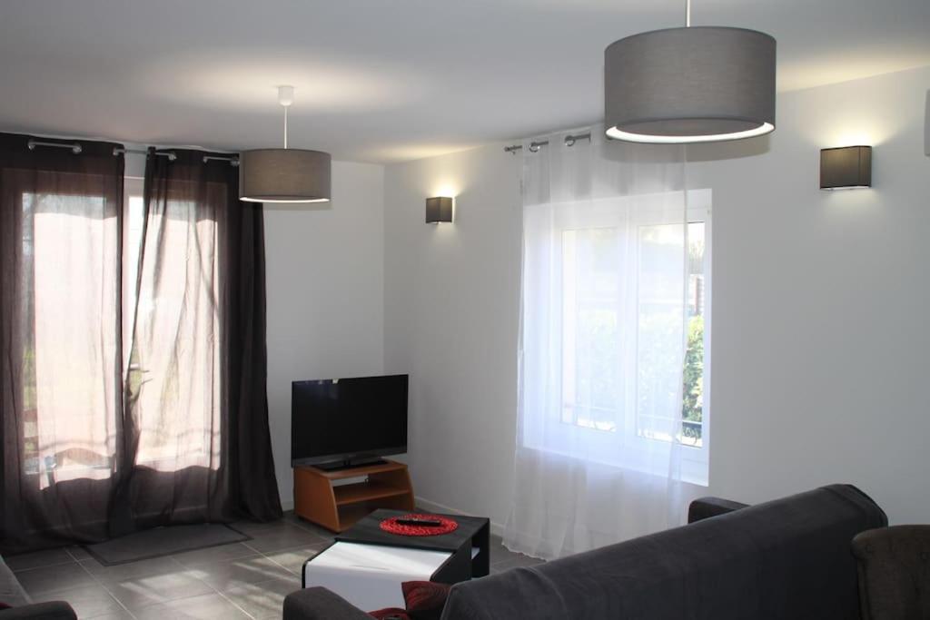 Appart Dans Maison 2 Km De La Plage Villeneuve-Loubet Esterno foto